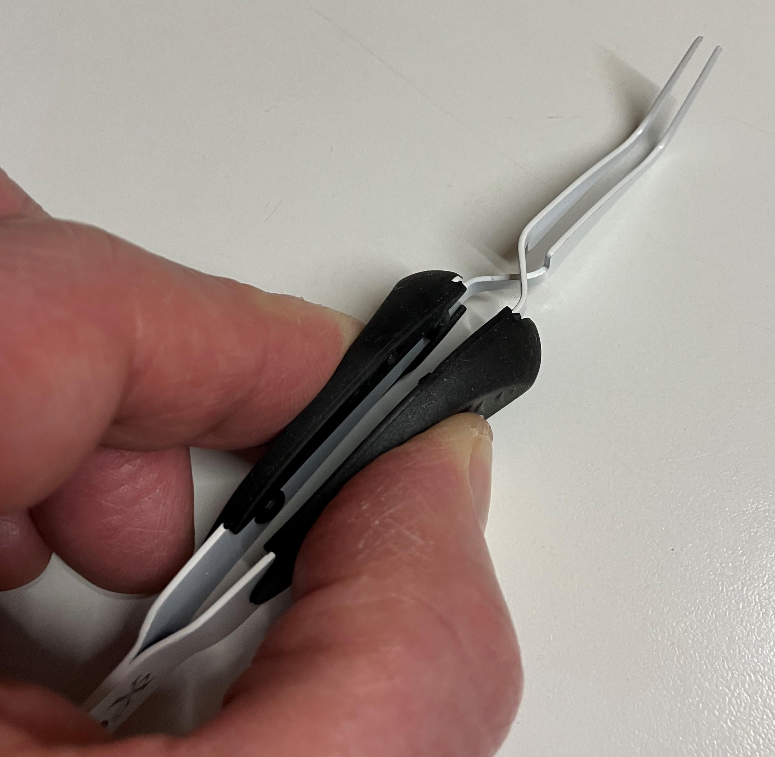 Crossing Lock Tweezers