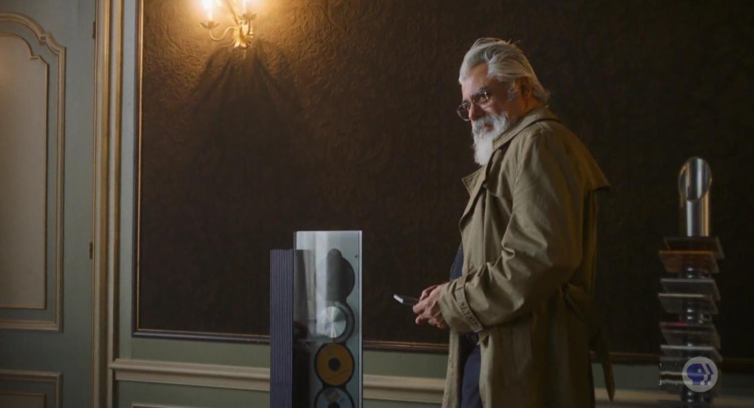 Beosound 9000 and a CD rack (& actor Darrell D'Silva)